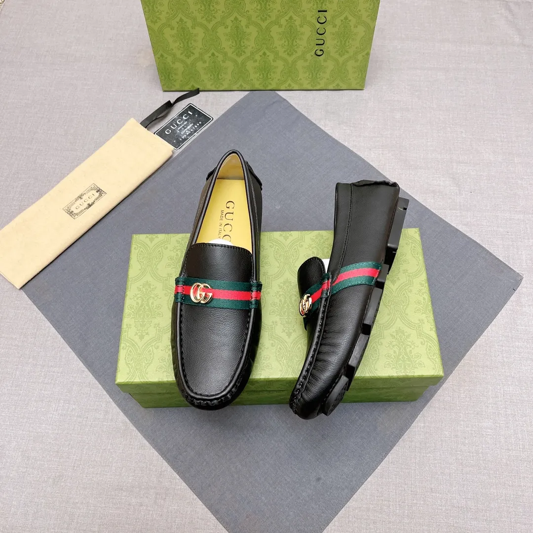 p400 GUCCI, Gucci official flagship store original casual beanie shoes ~ Four Seasons Trendy Shoes 👟》New version at the counter, Gucci 1:1 high-quality workmanship, upper: imported pebbled calfskin, genuine sweat-absorbent pigskin lining, fashionable lazy business style design, casual loafers, running shoes are perfect for young people. British fashion boots 😍 Equipped with original raw rubber wear-resistant outsole, absolutely high-end and classy, ​​suitable for drivers only 🚗 A must-have for fashionable men, standard code 37-45 No. 071